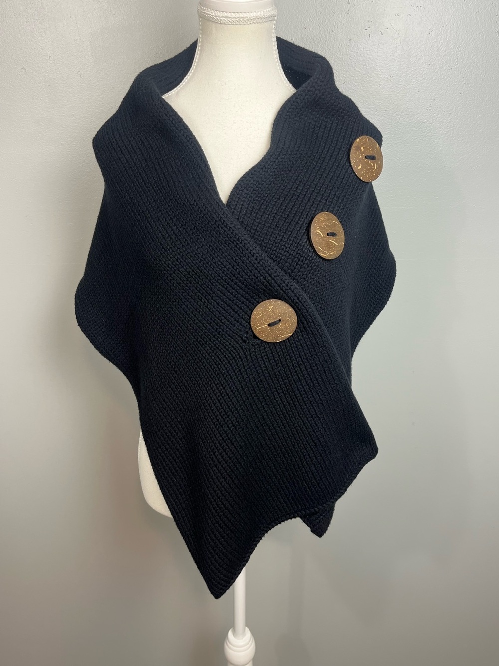 Pure Handknit black 100% cotton 3 button chunky scarf.